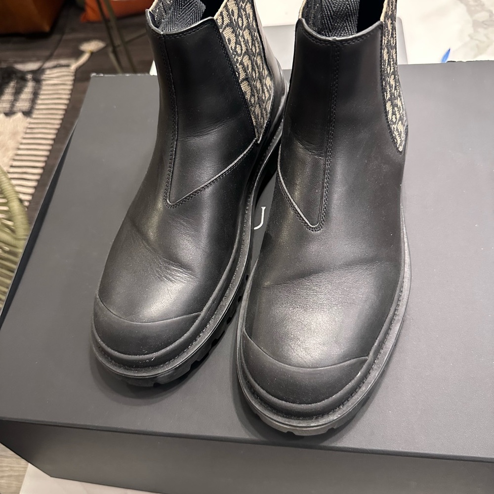 Dior Black and Gray Monogram Chelsea Boots - Picture 2 of 3